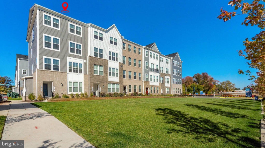 Photo of 9683 Swallowtail Lane, MANASSAS, VA 20110 (MLS # VAMN2012168)