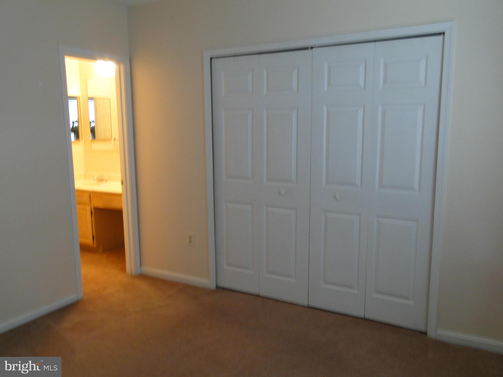 ST CHARLES SUB - HAMPSHIRE - Residential Lease