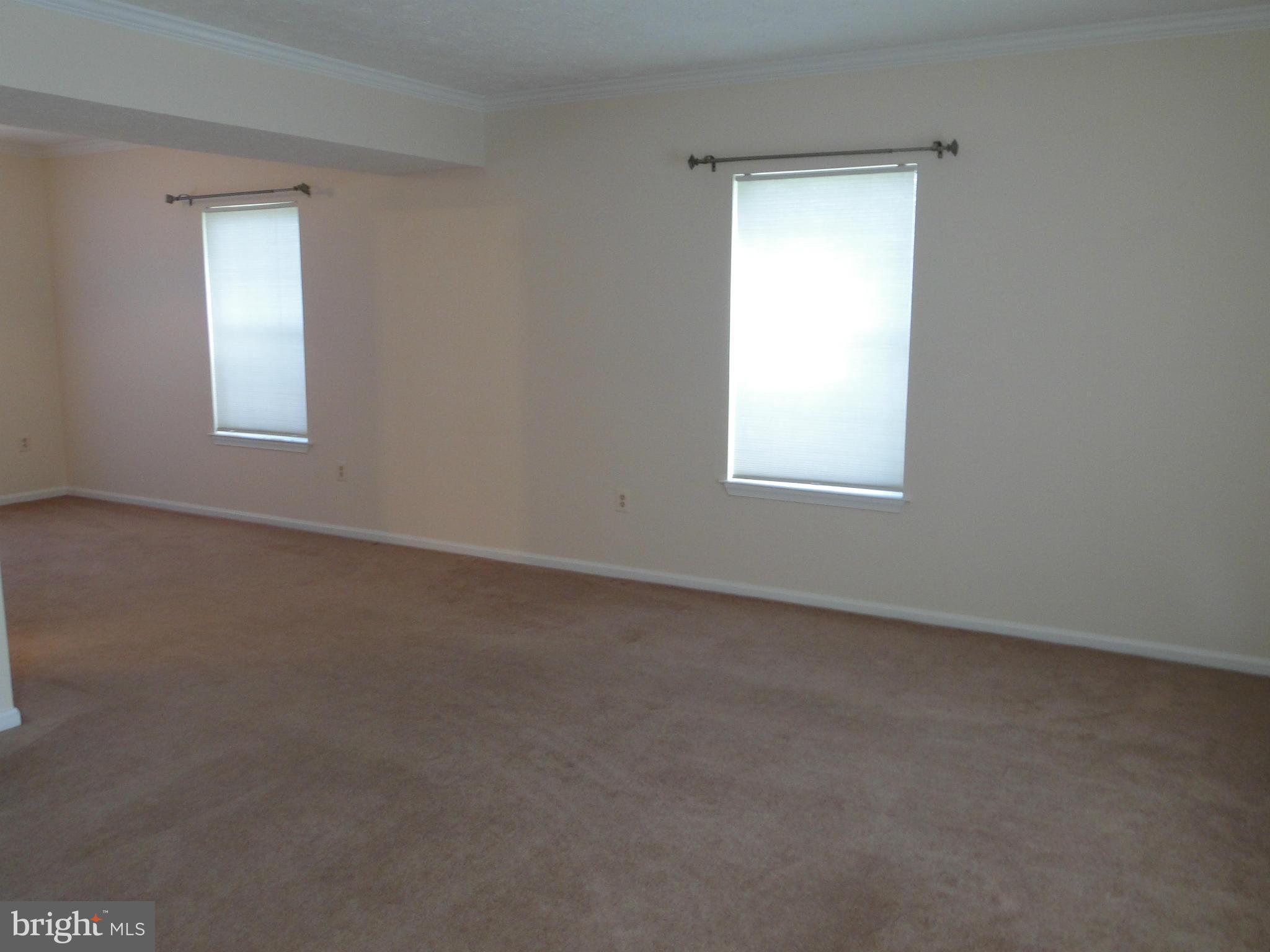 ST CHARLES SUB - HAMPSHIRE - Residential Lease