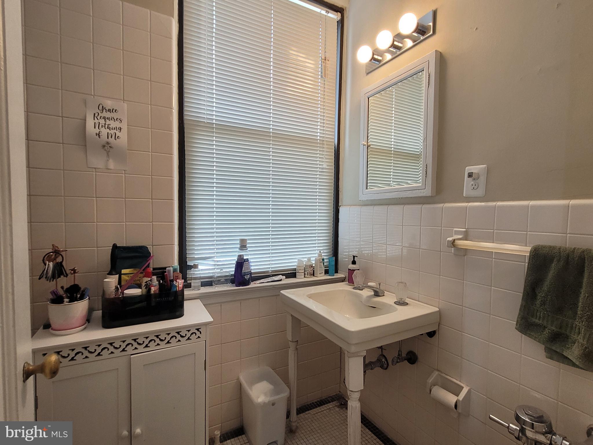 RITTENHOUSE SQUARE - Residential Lease