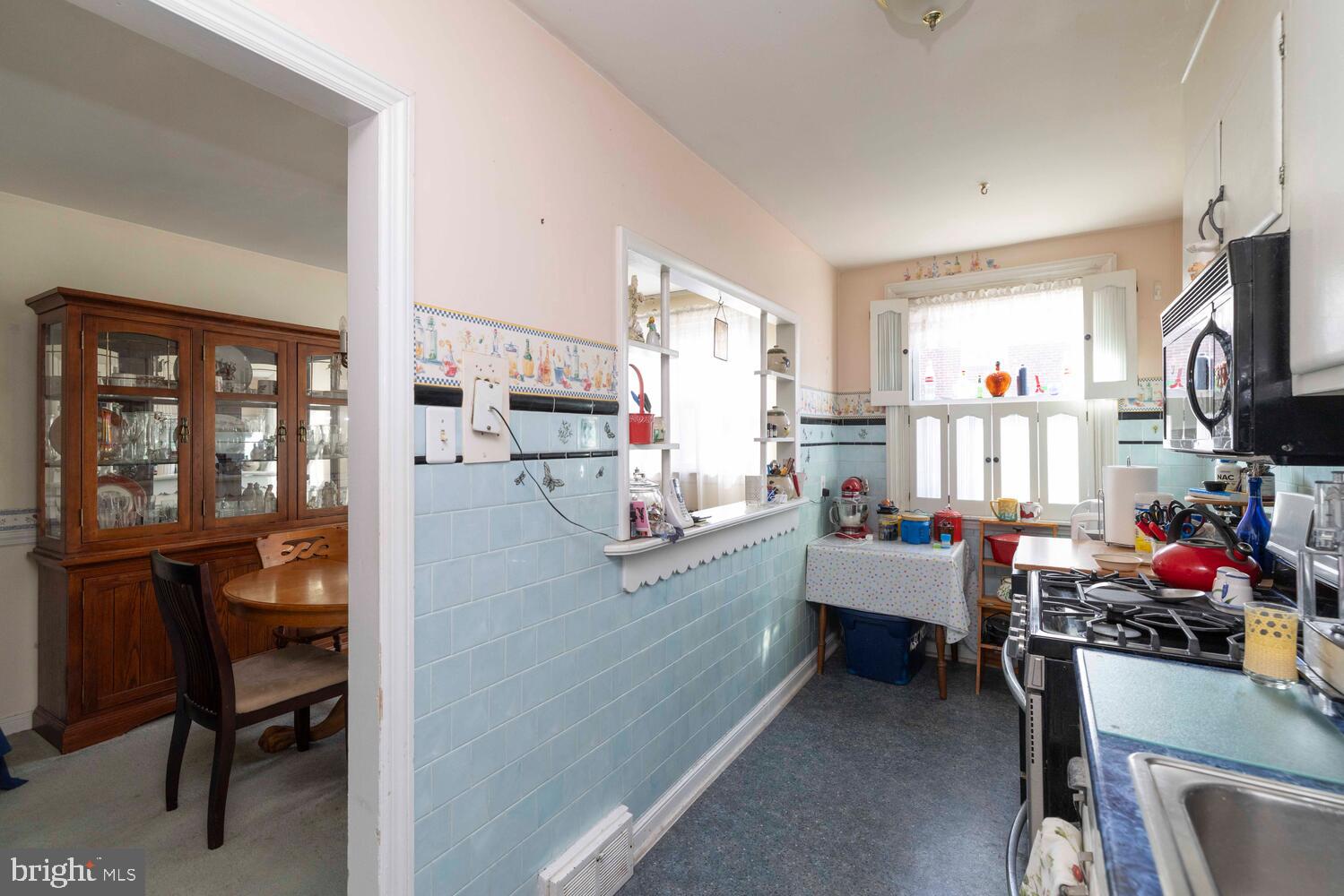 LAWNCREST - Residential