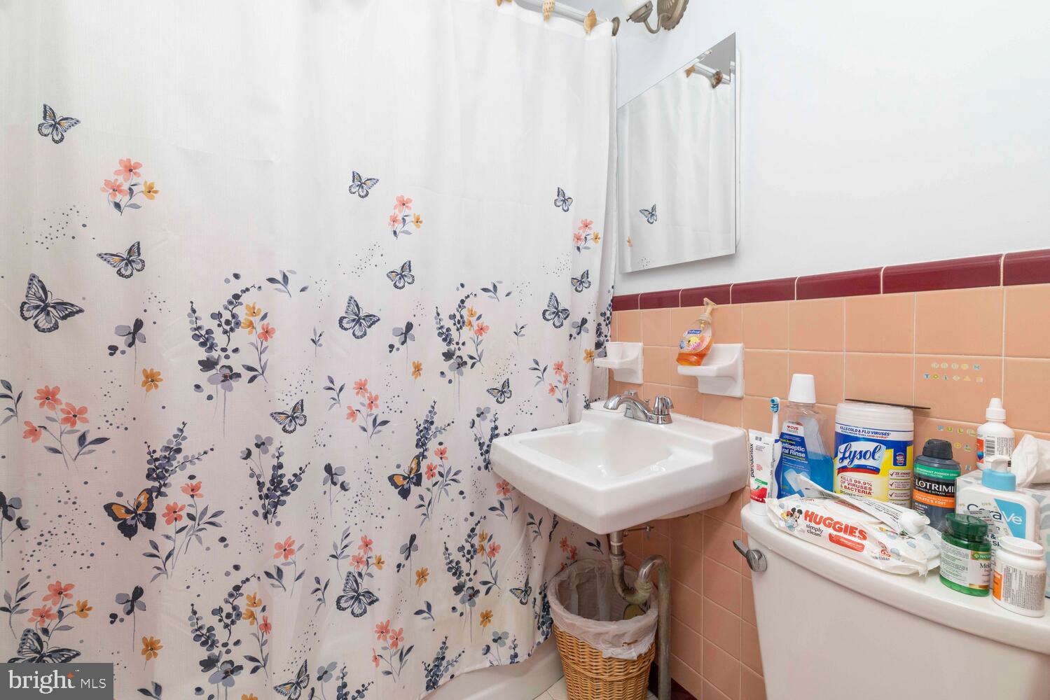 LAWNCREST - Residential