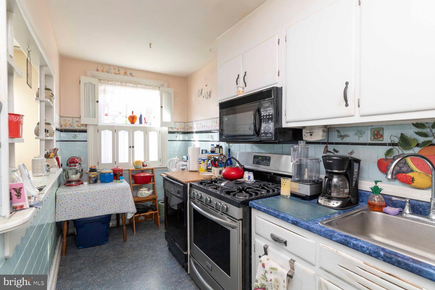 LAWNCREST - Residential