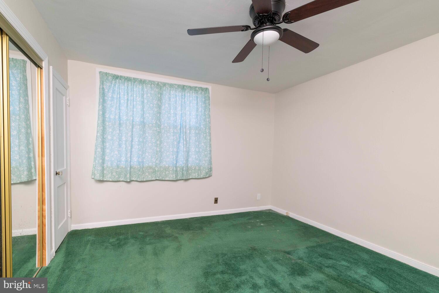 LAWNCREST - Residential