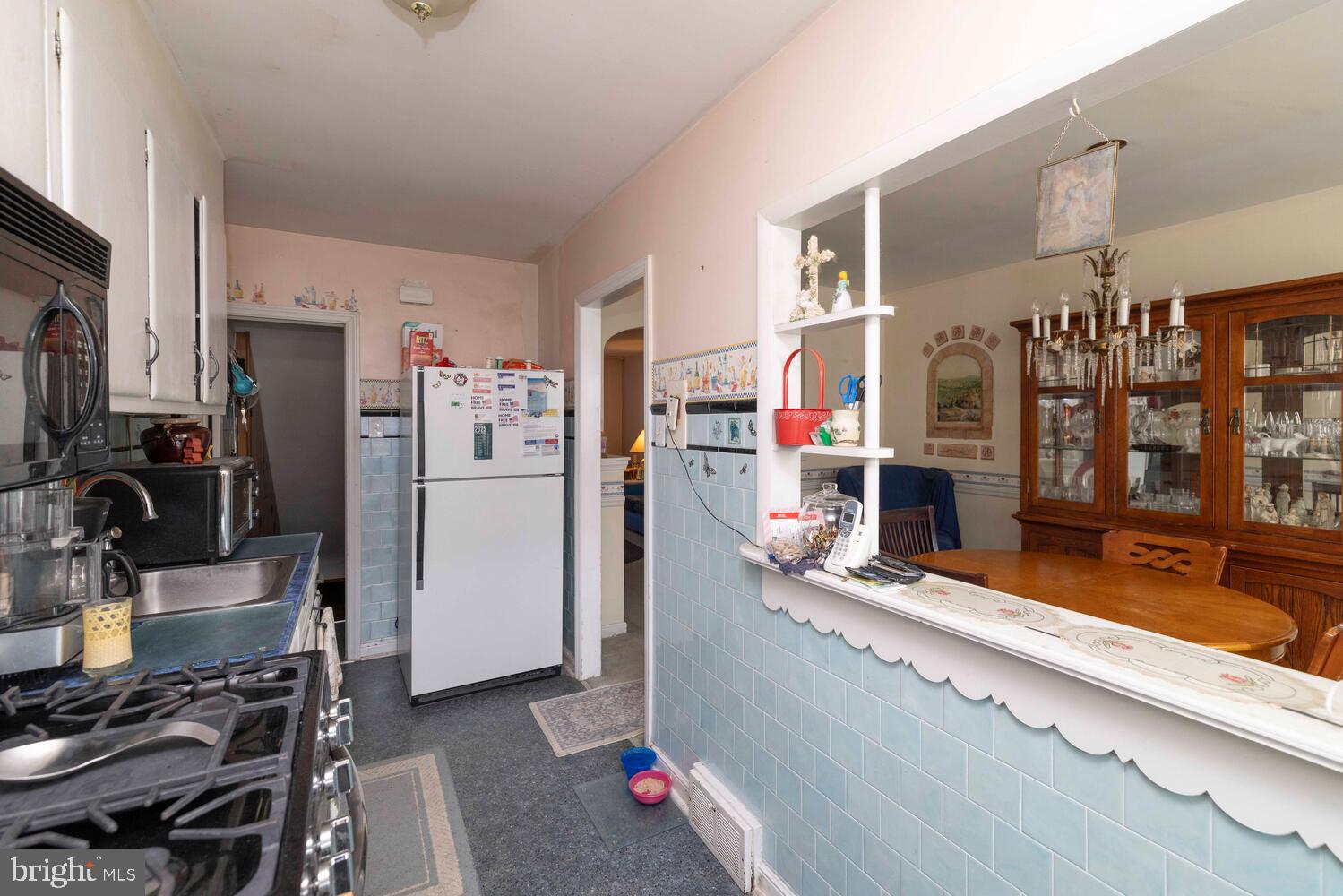 LAWNCREST - Residential