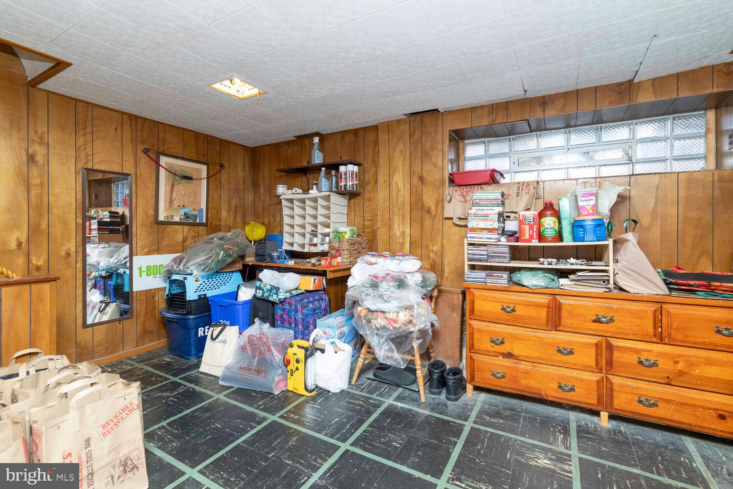 LAWNCREST - Residential