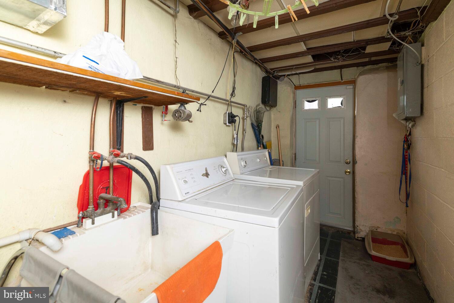 LAWNCREST - Residential