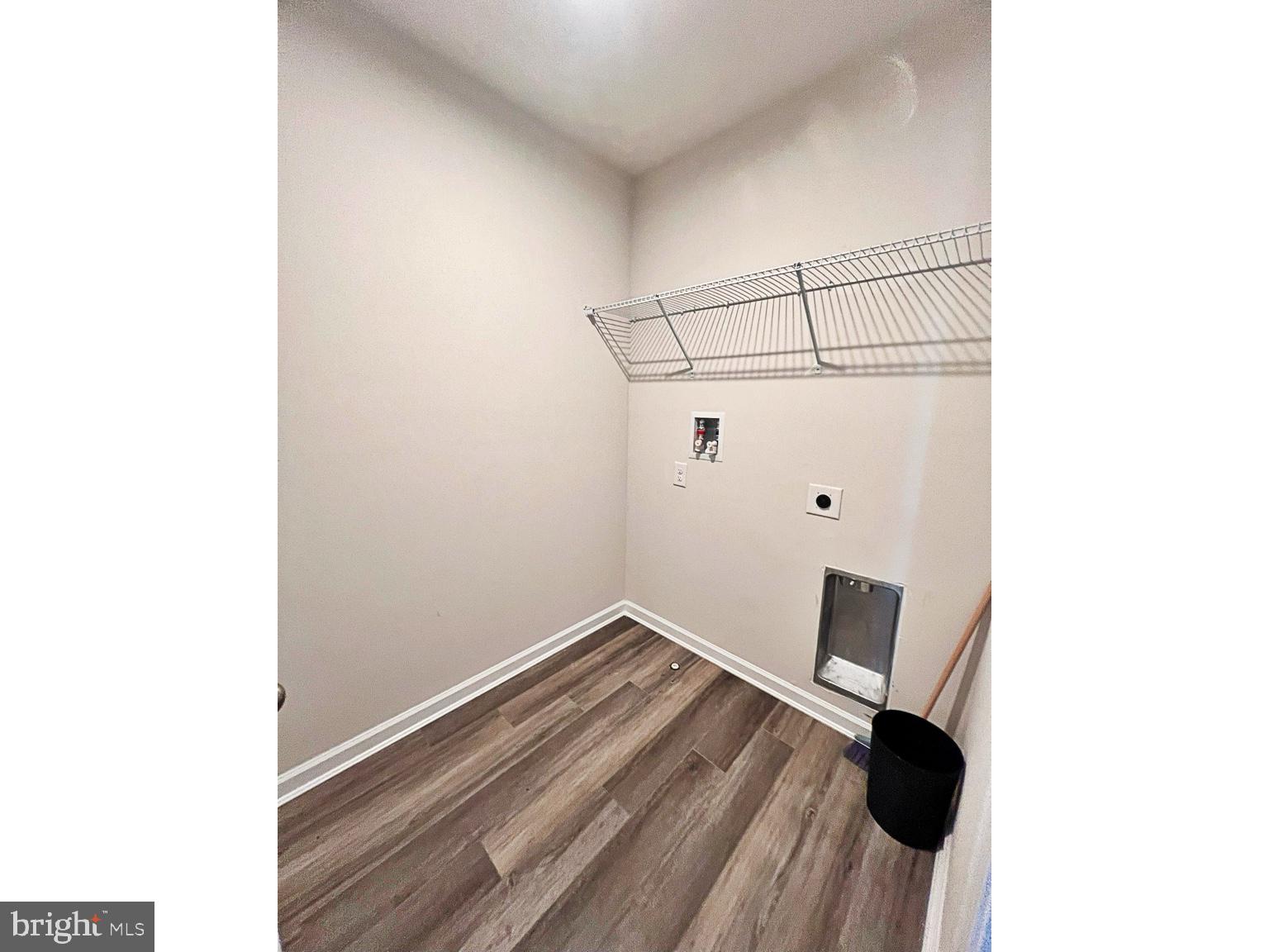 STONINGTON - Residential Lease