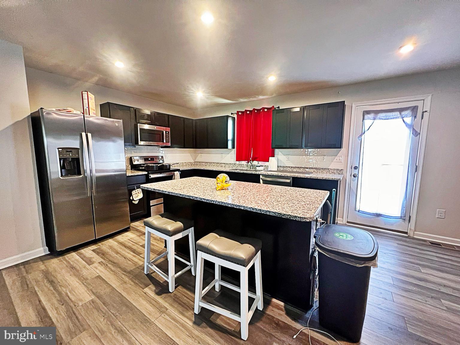 STONINGTON - Residential Lease