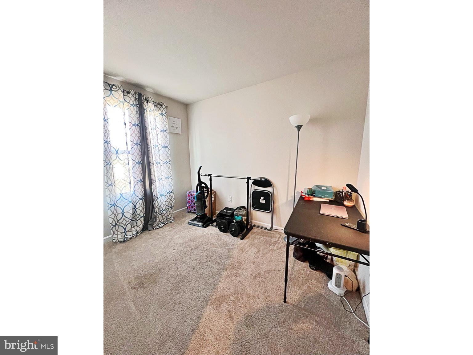 STONINGTON - Residential Lease