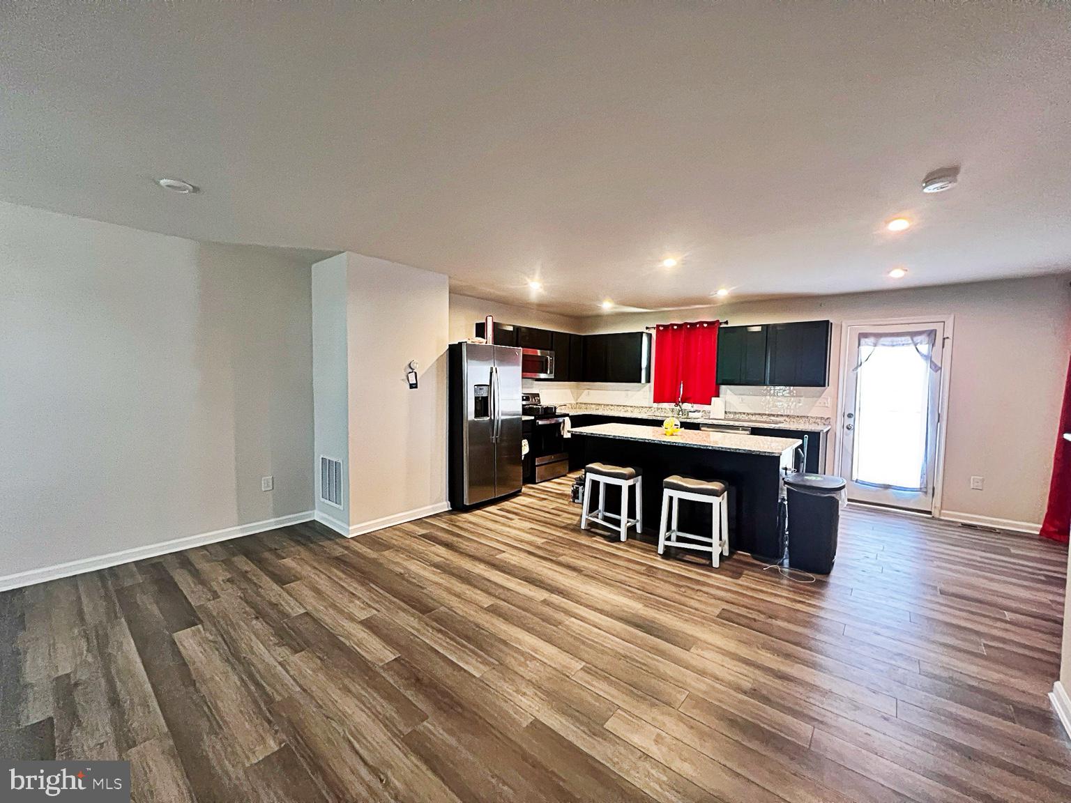 STONINGTON - Residential Lease