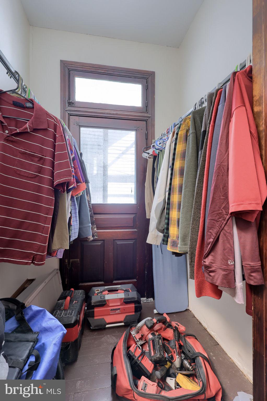 THE AVENUES - Residential Income