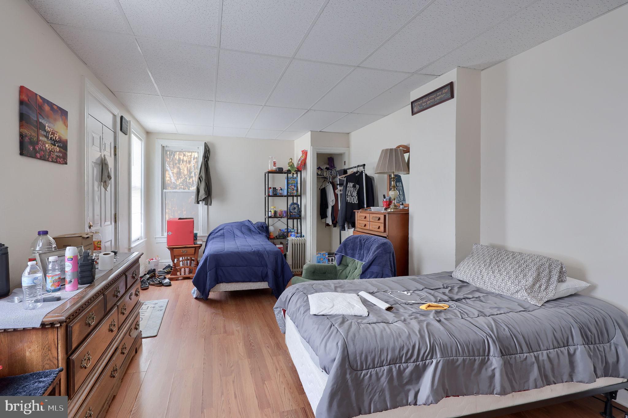 THE AVENUES - Residential Income