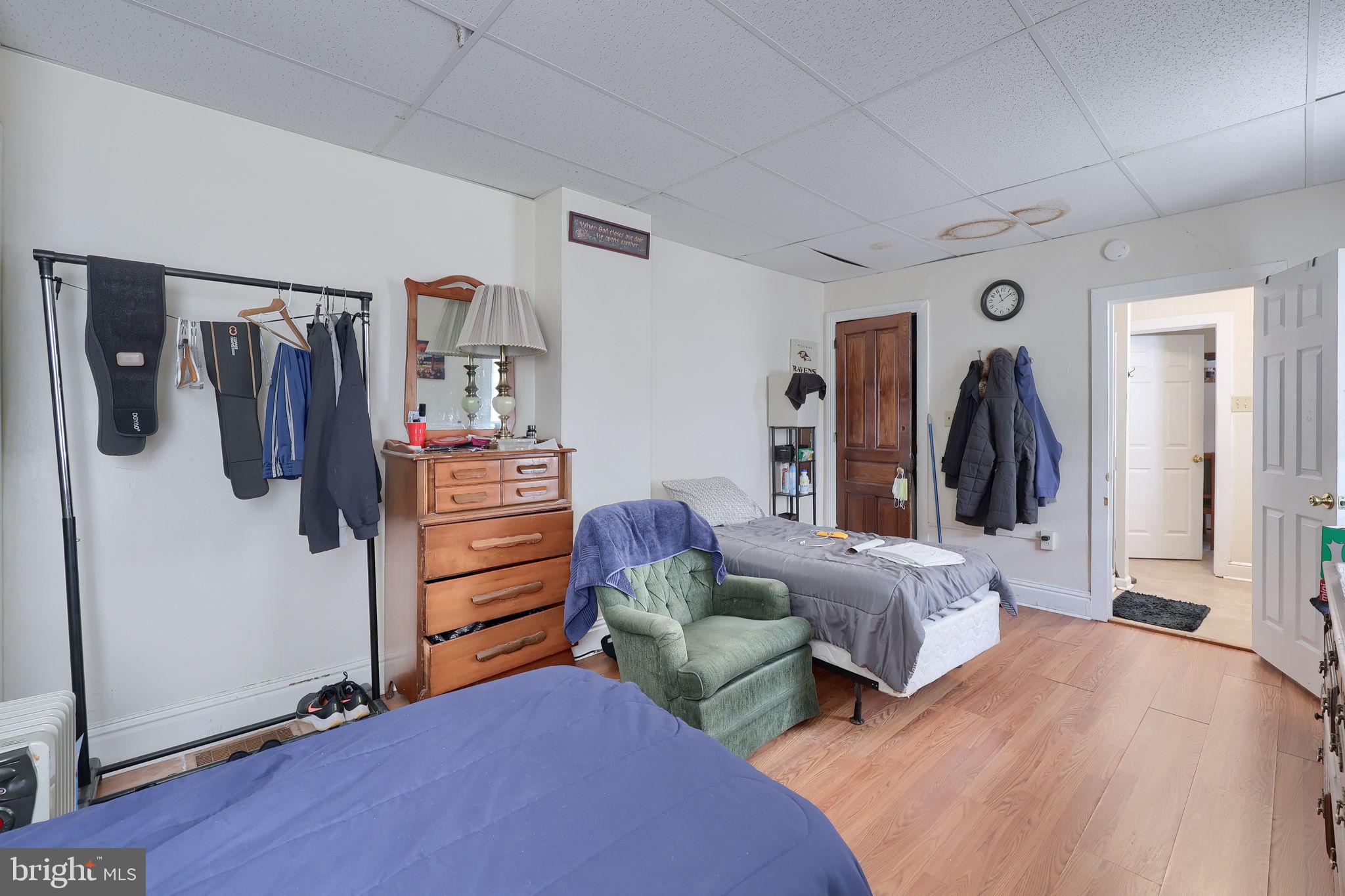 THE AVENUES - Residential Income