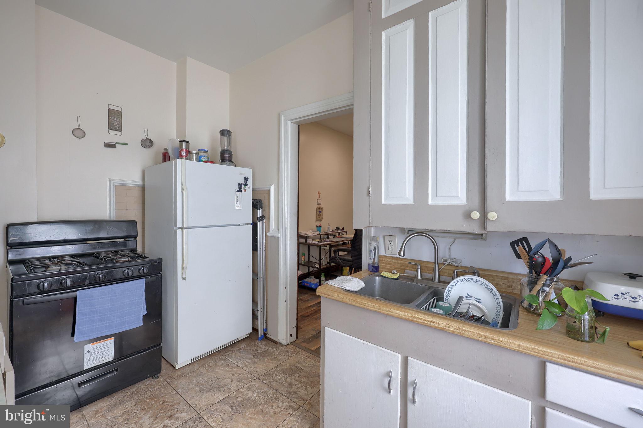 THE AVENUES - Residential Income