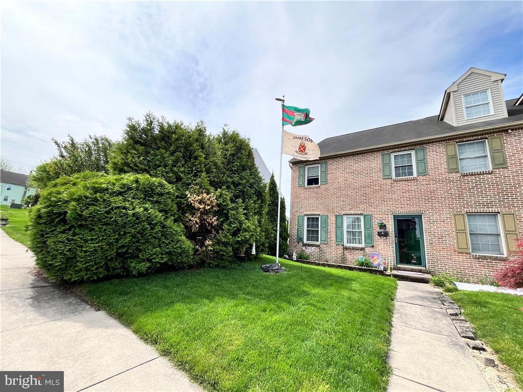 HOME PARK TOWNES - Residential