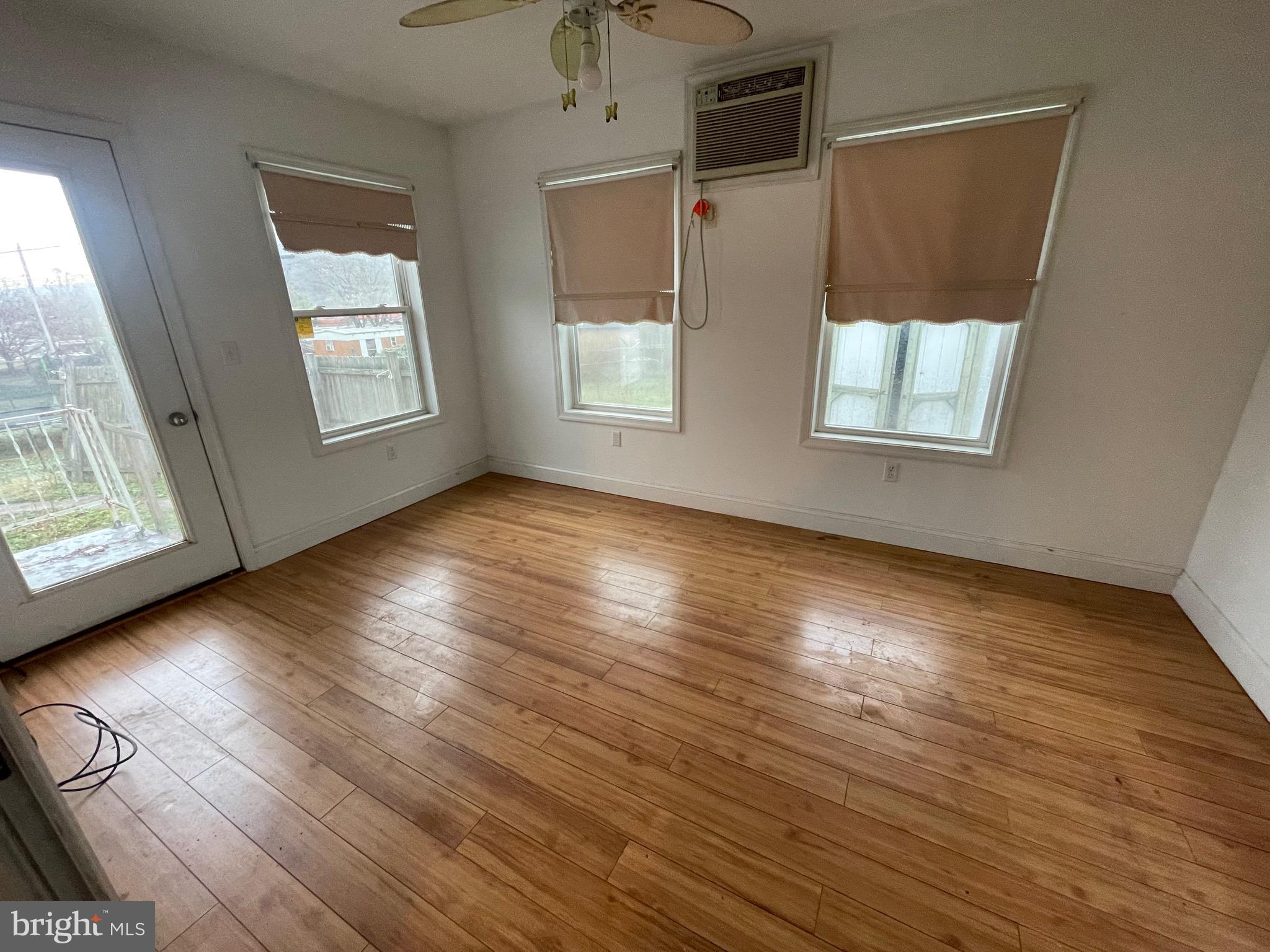 MILLERDALE - Residential