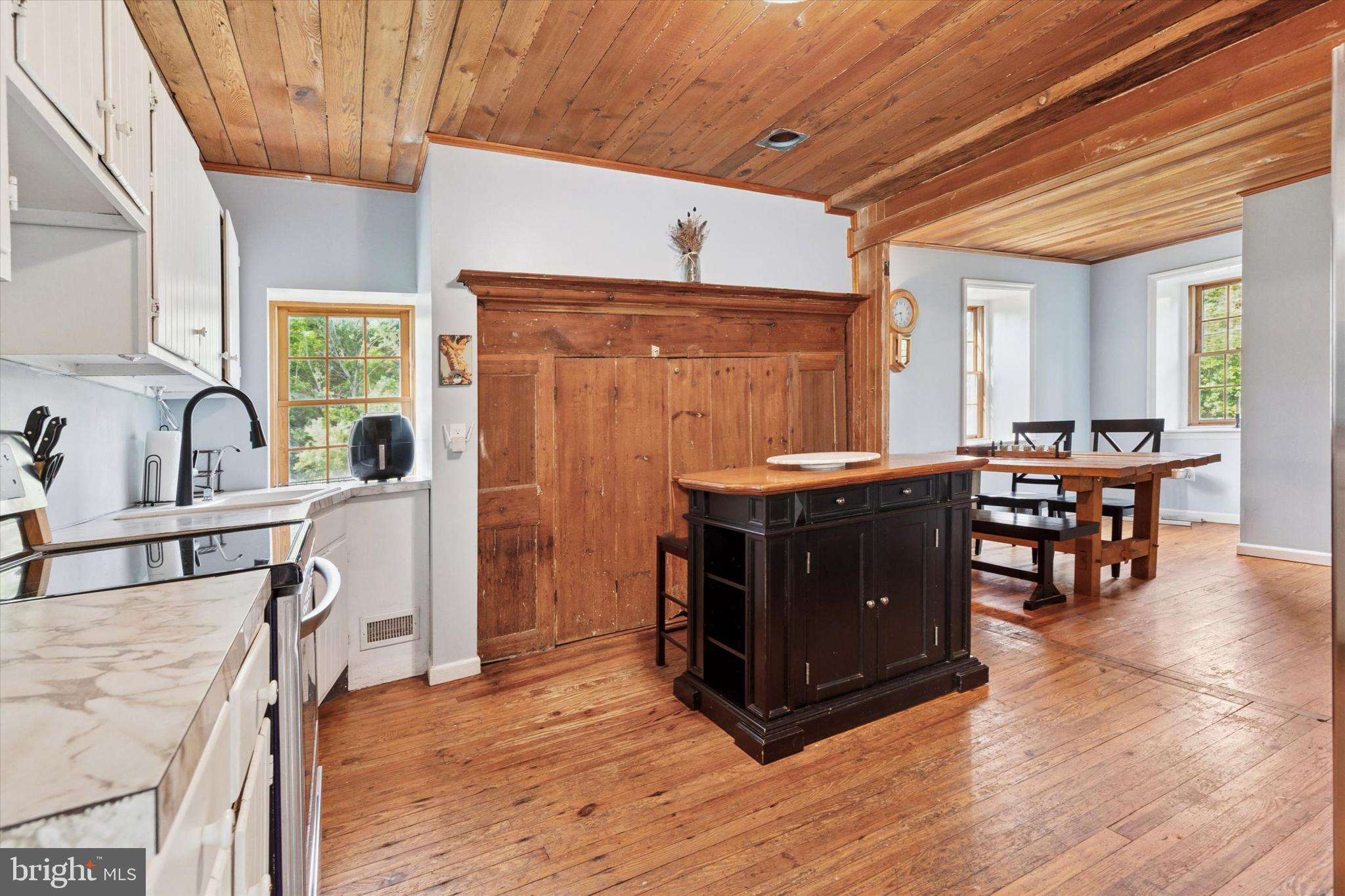 1430 S OLD BETHLEHEM PIKE