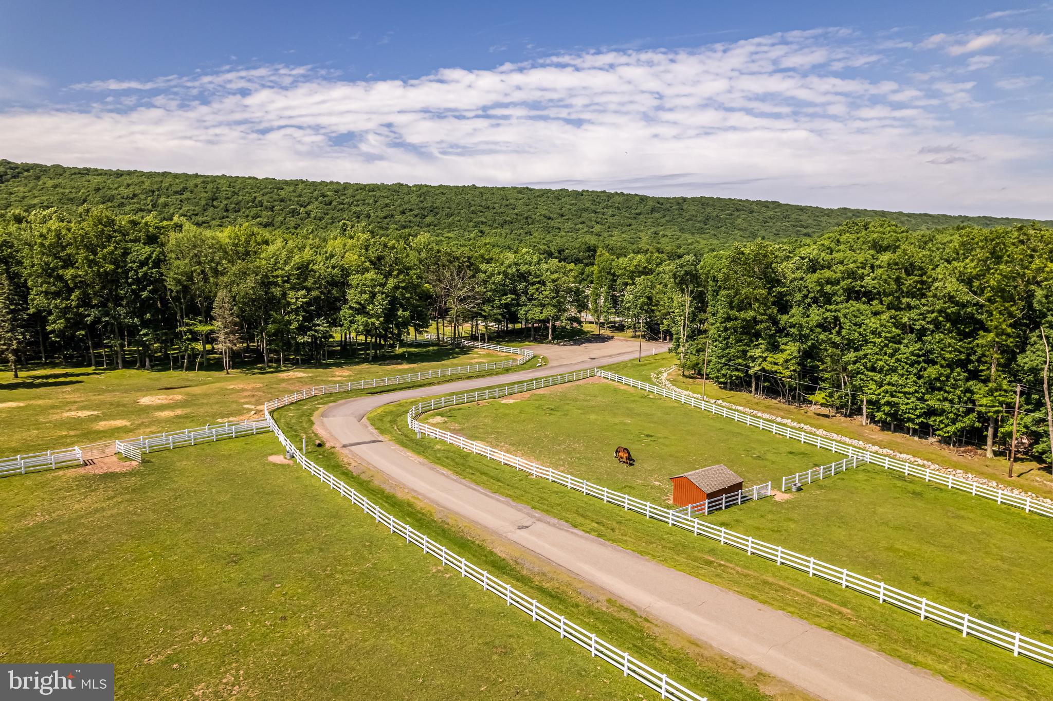 EAGLE ROCK RESORT - Residential