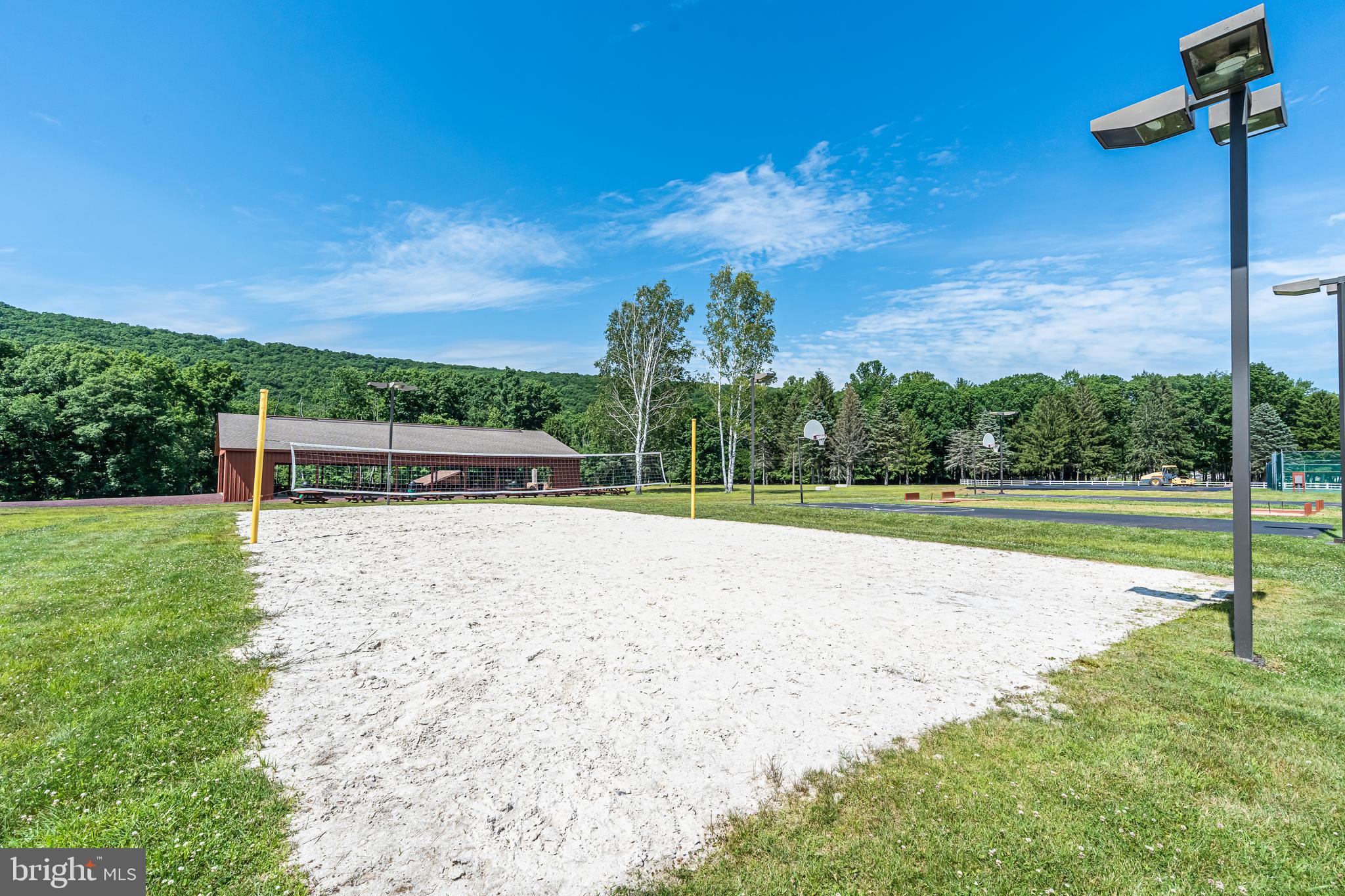 EAGLE ROCK RESORT - Residential