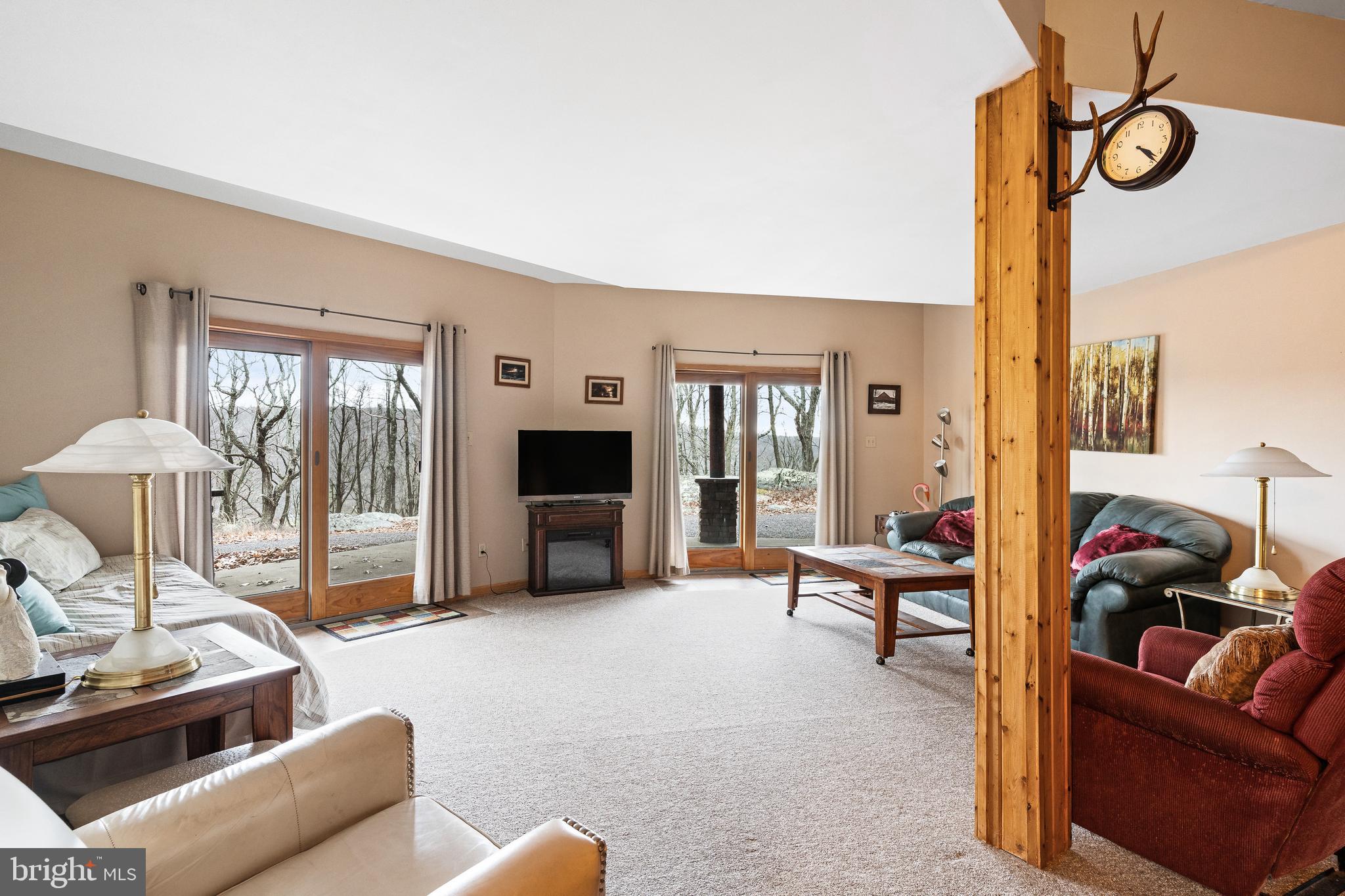 EAGLE ROCK RESORT - Residential