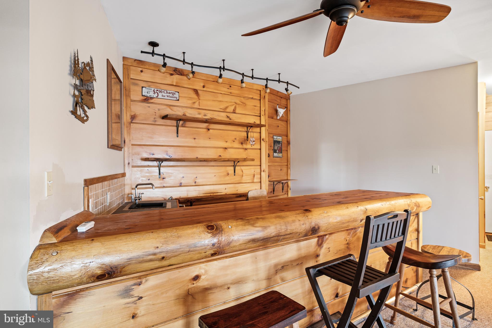 EAGLE ROCK RESORT - Residential