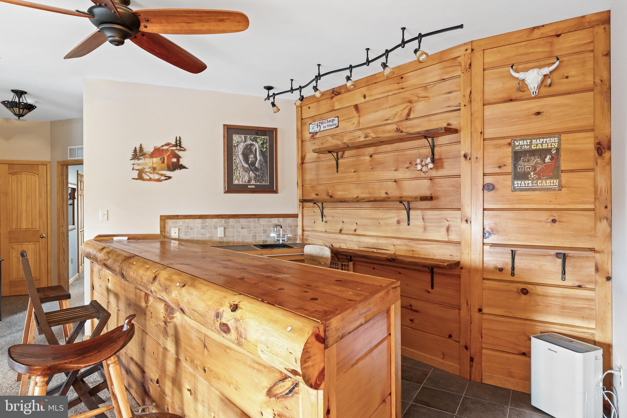 EAGLE ROCK RESORT - Residential