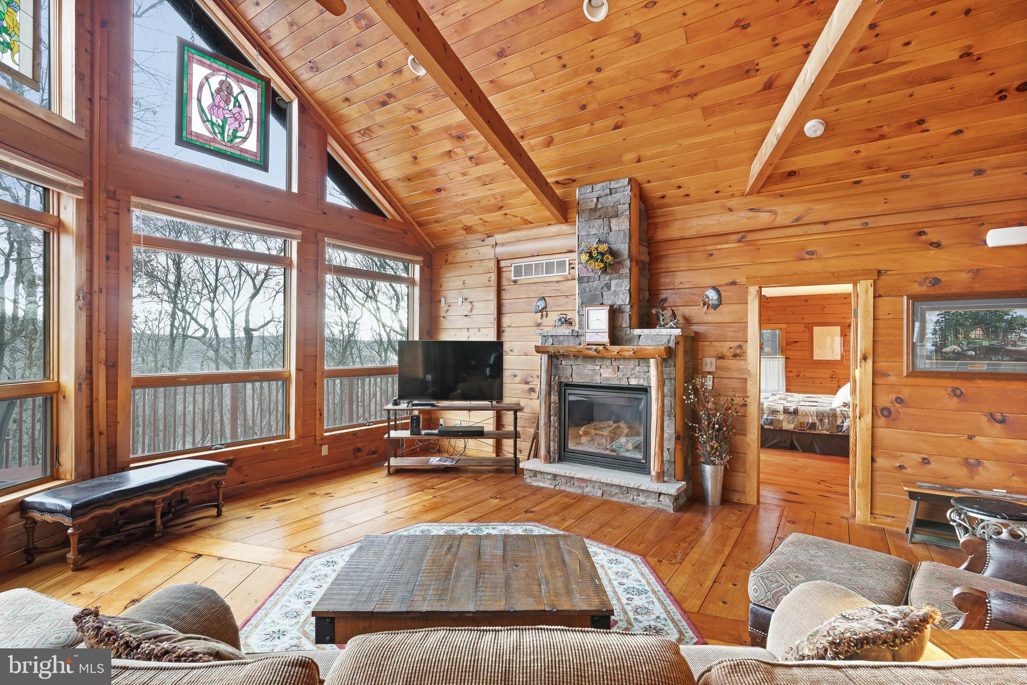 EAGLE ROCK RESORT - Residential