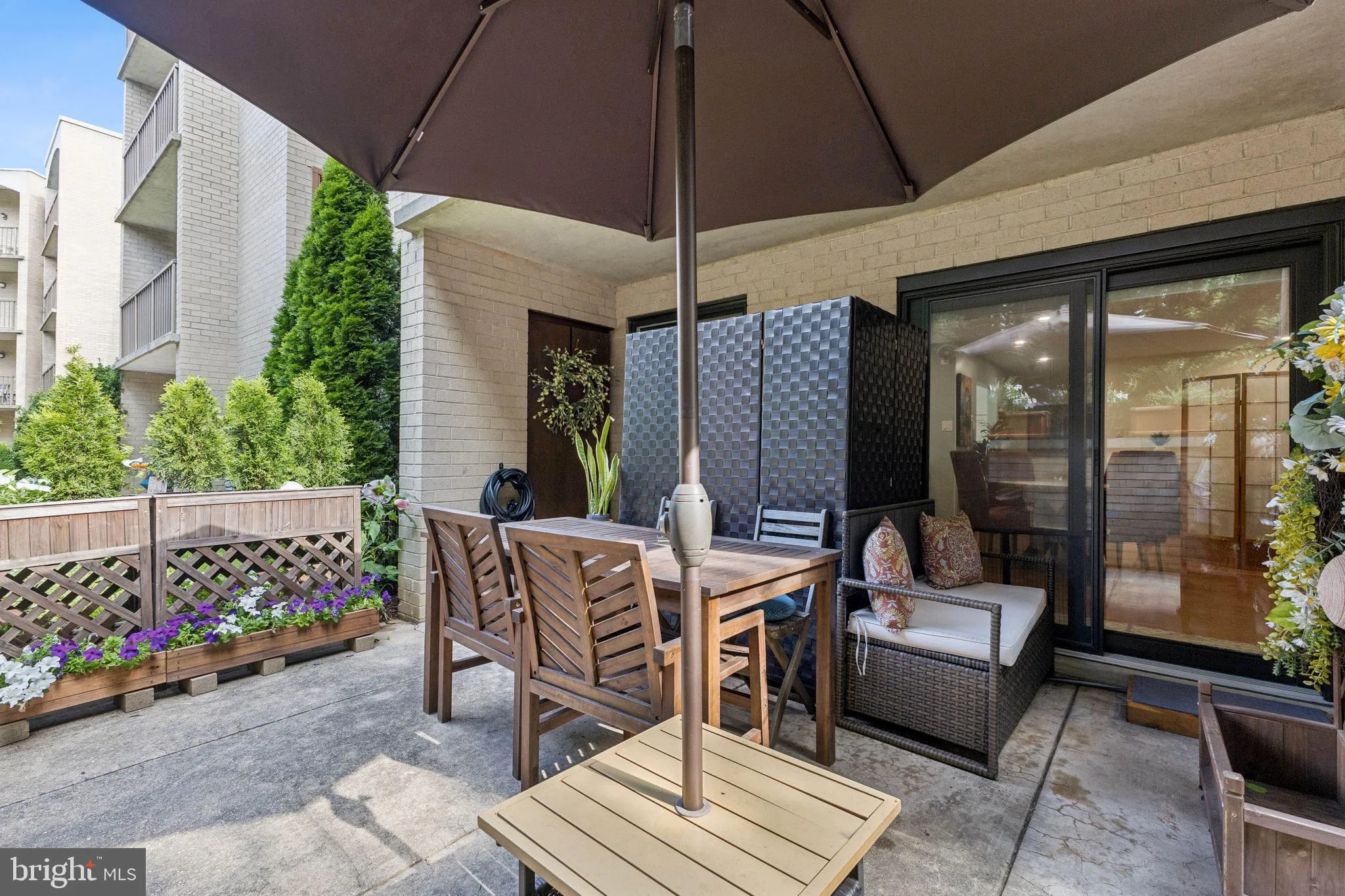 Bethesda, Maryland 20817, United States, 2 Bedrooms Bedrooms, ,2 BathroomsBathrooms,Residential,Active,169006