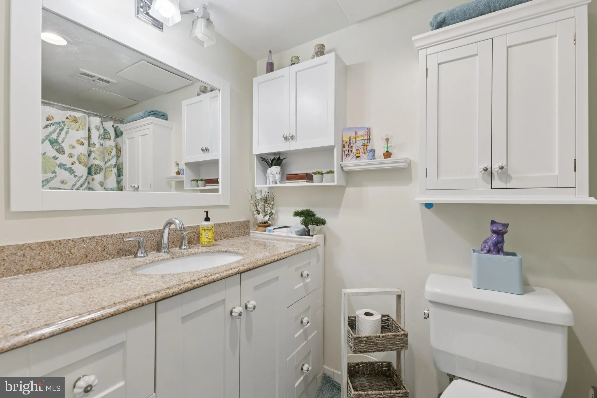 Bethesda, Maryland 20817, United States, 2 Bedrooms Bedrooms, ,2 BathroomsBathrooms,Residential,Active,169006