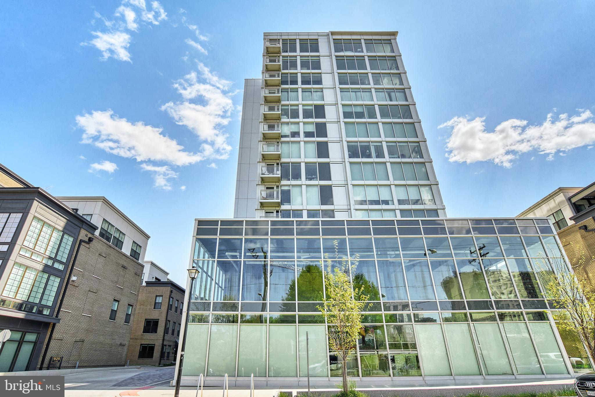 925 N FAIRFAX STREET 1004