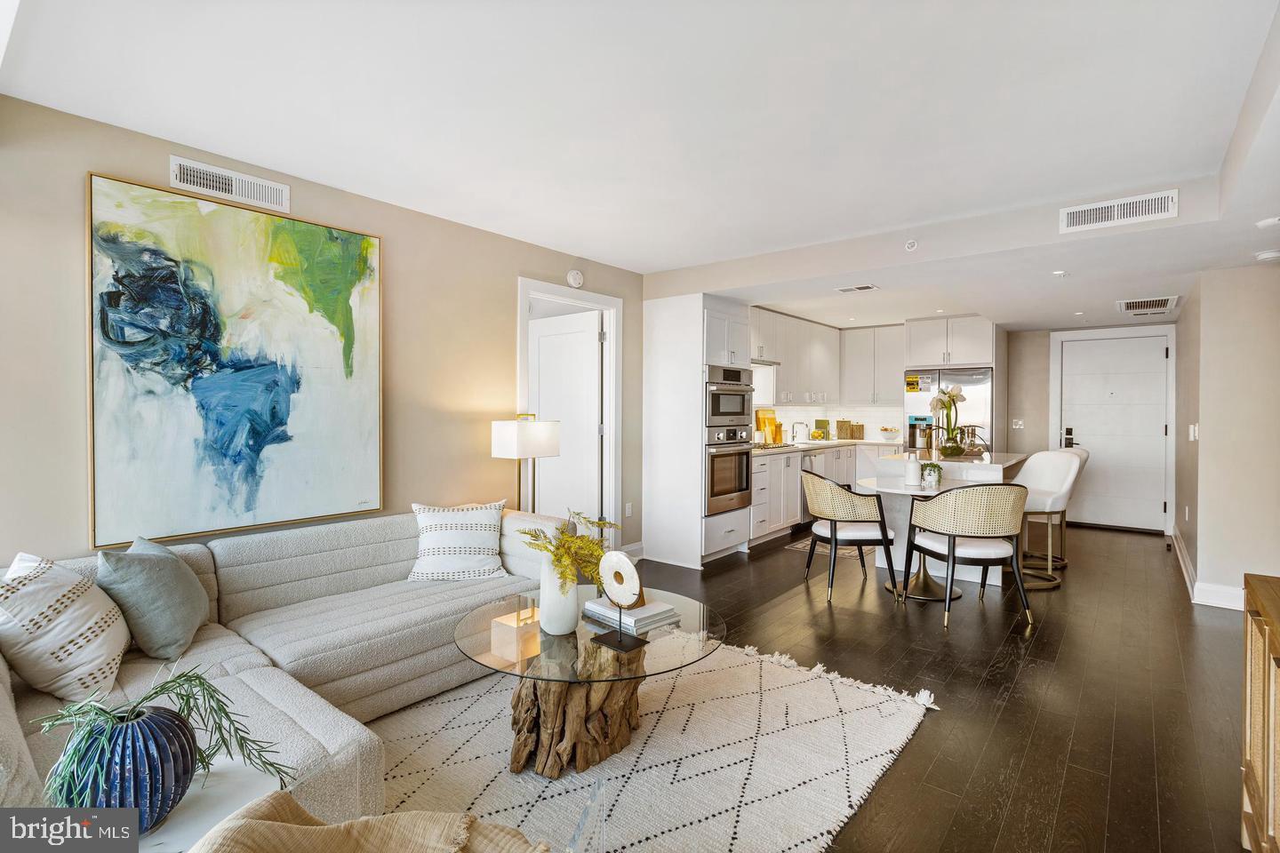 925 N FAIRFAX STREET 1004