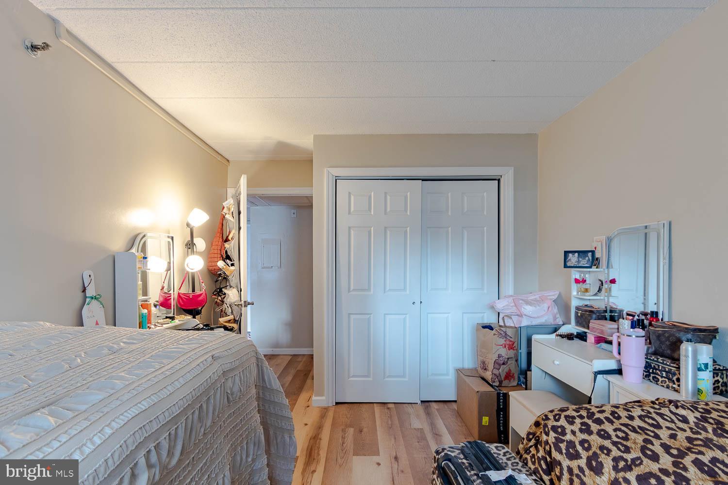 UNIVERSITY GATEWAY - Residential