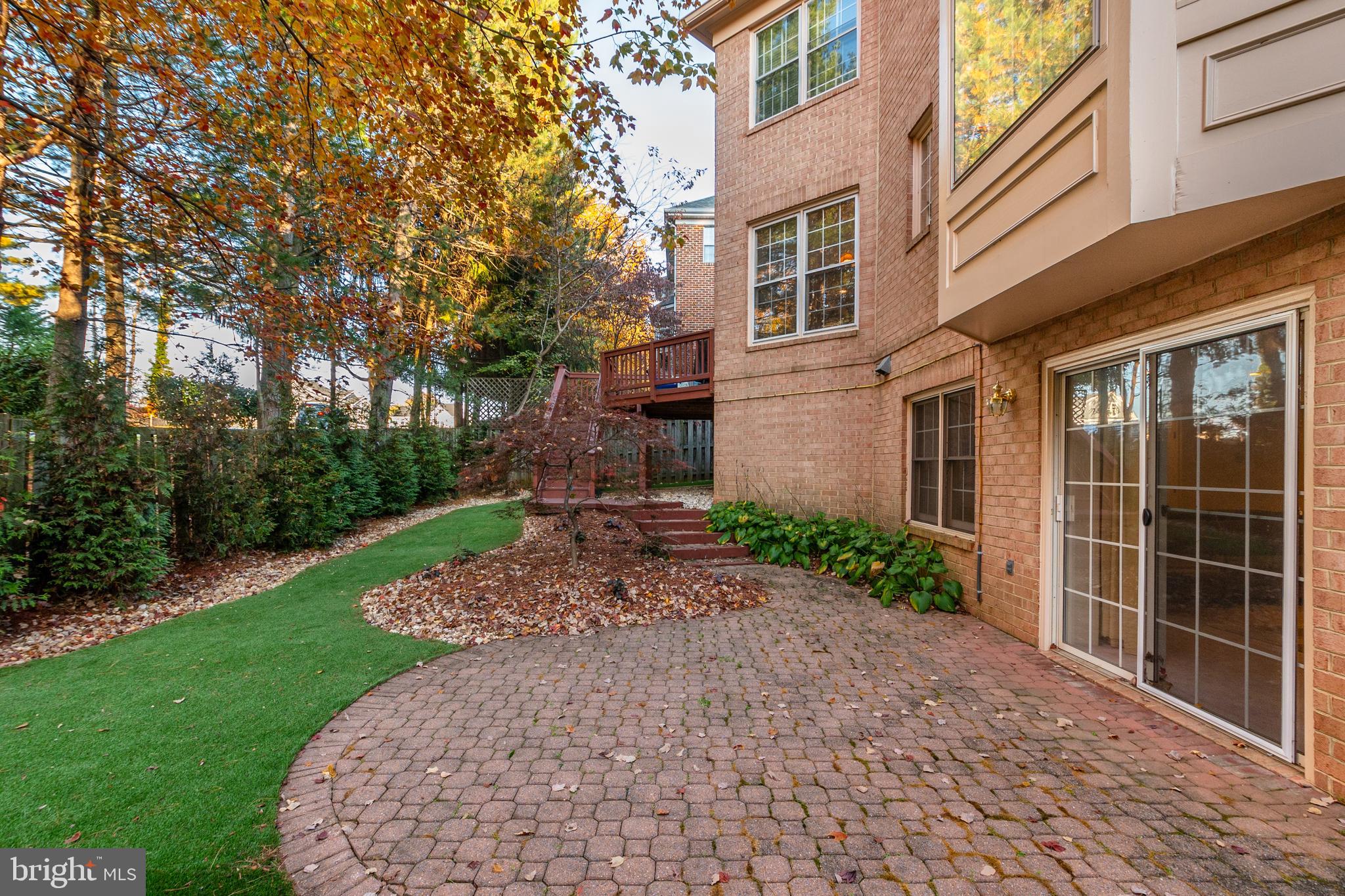 LAMBIANCE OF MCLEAN - Residential