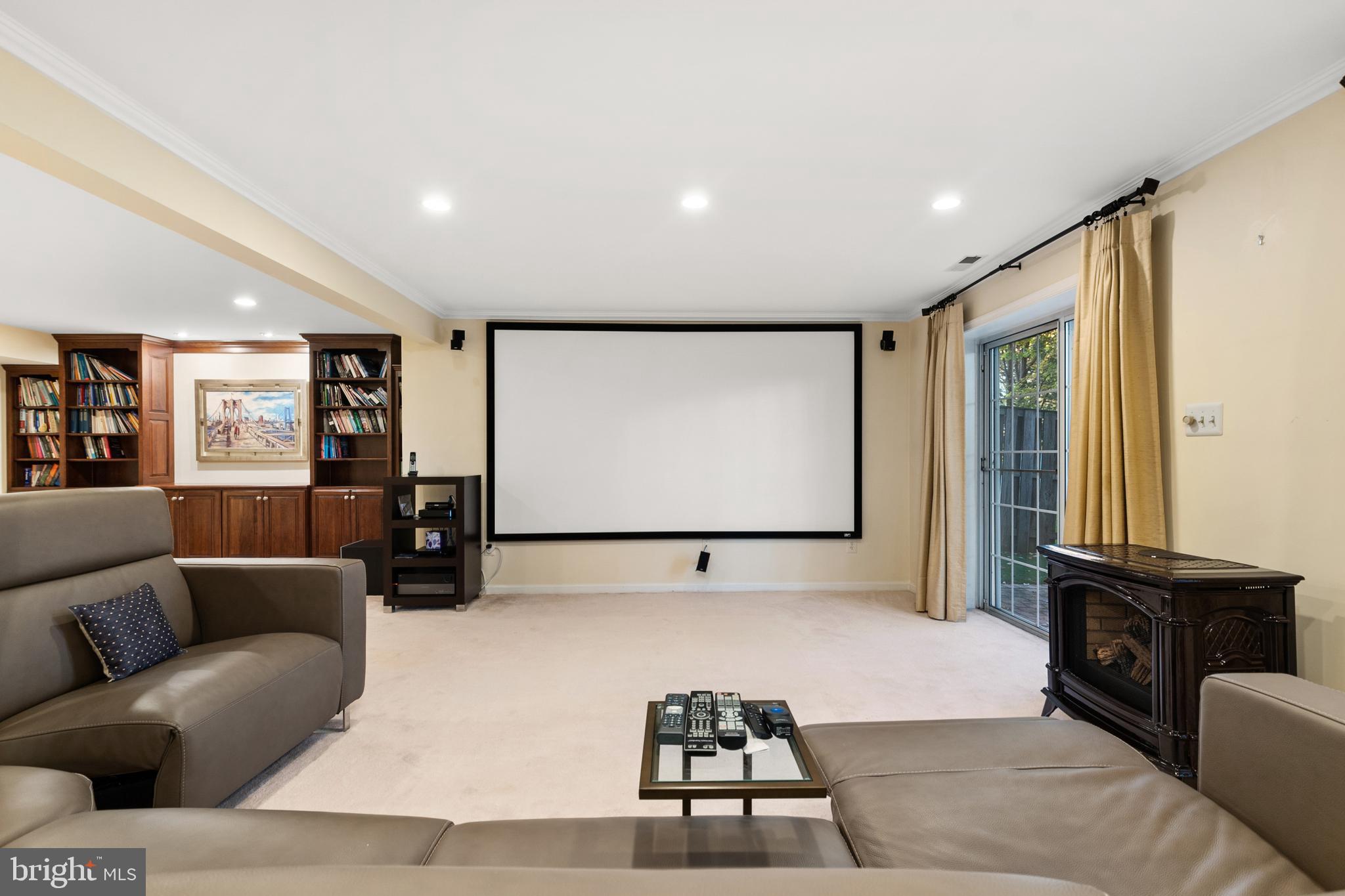 LAMBIANCE OF MCLEAN - Residential