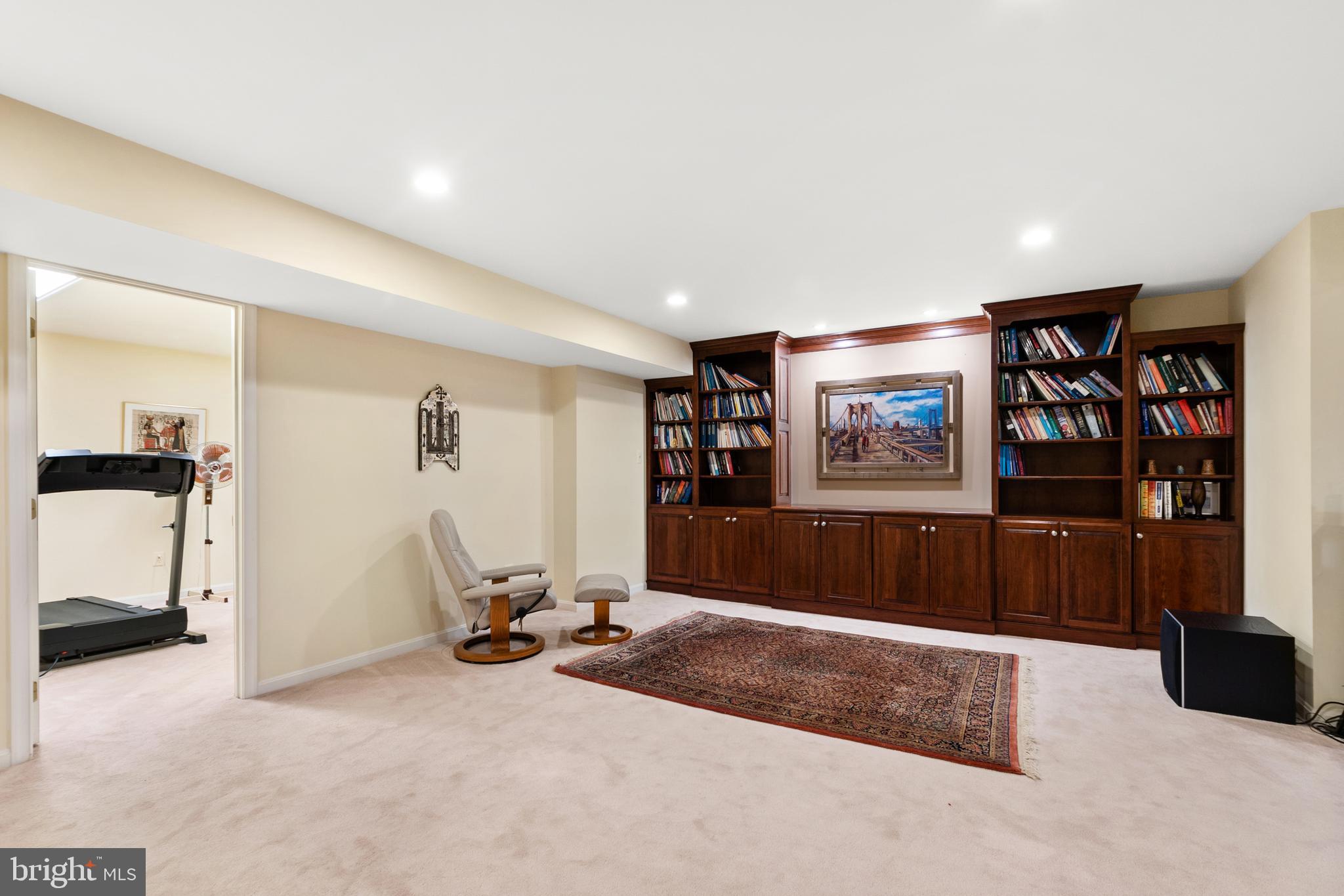 LAMBIANCE OF MCLEAN - Residential