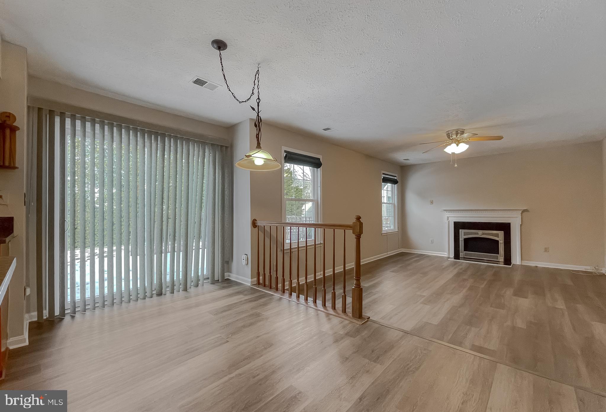 DORCHESTER - ST. CHARLES - Residential