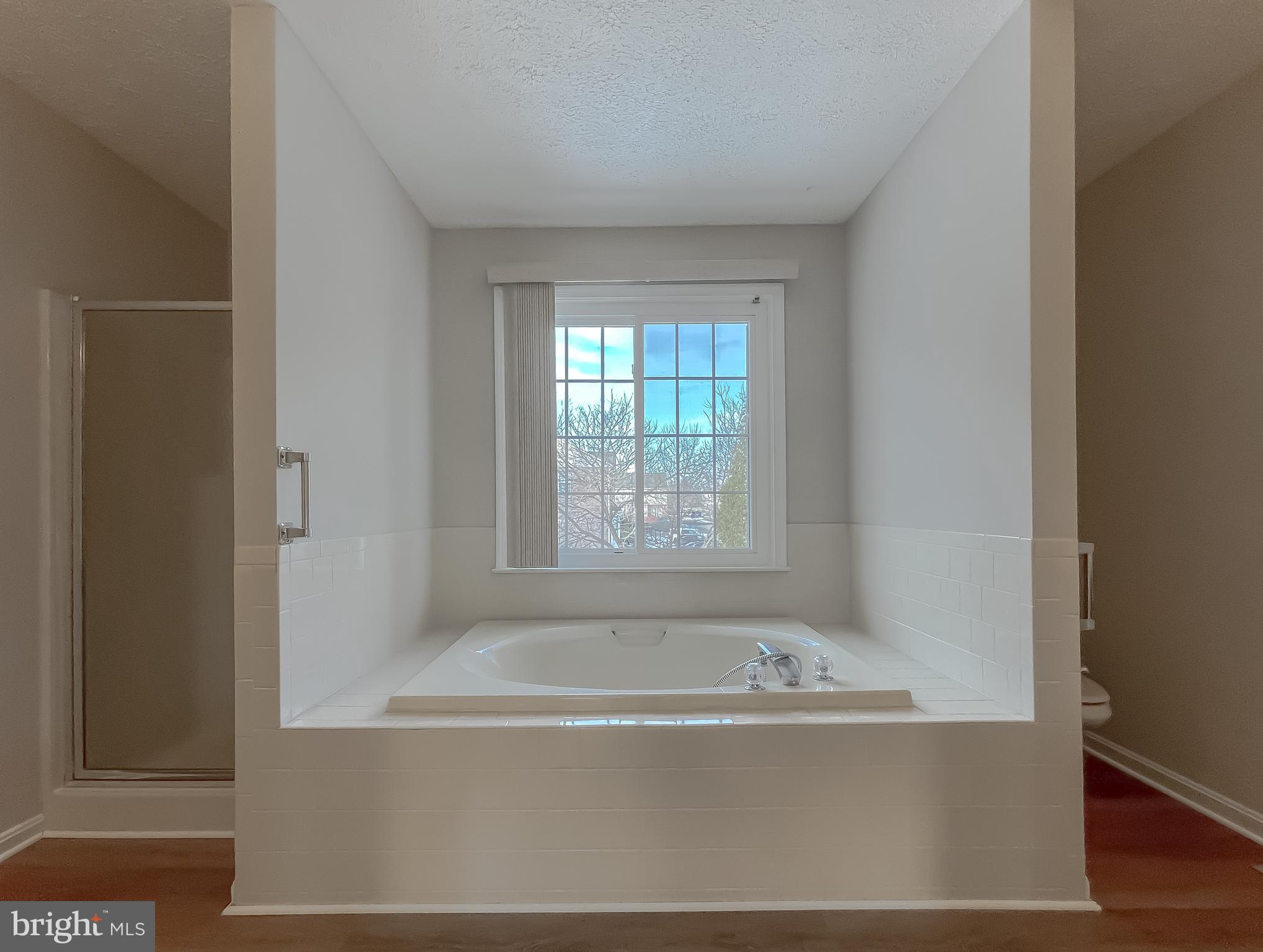 DORCHESTER - ST. CHARLES - Residential