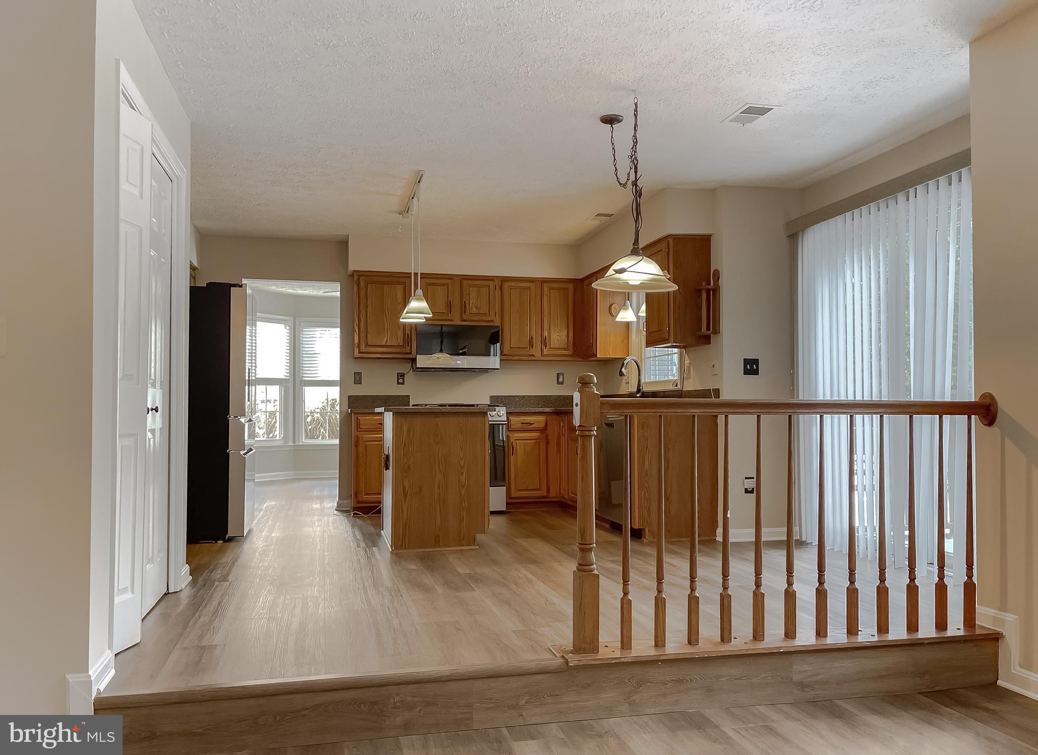 DORCHESTER - ST. CHARLES - Residential