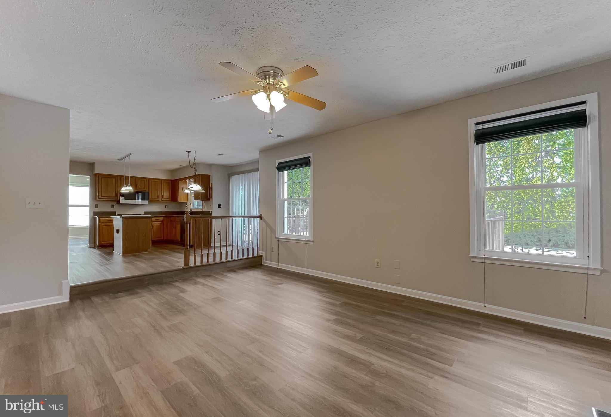 DORCHESTER - ST. CHARLES - Residential