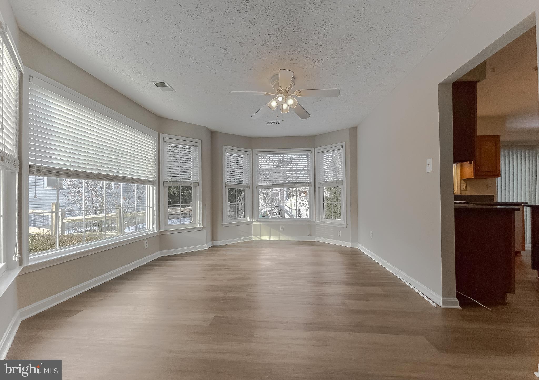 DORCHESTER - ST. CHARLES - Residential