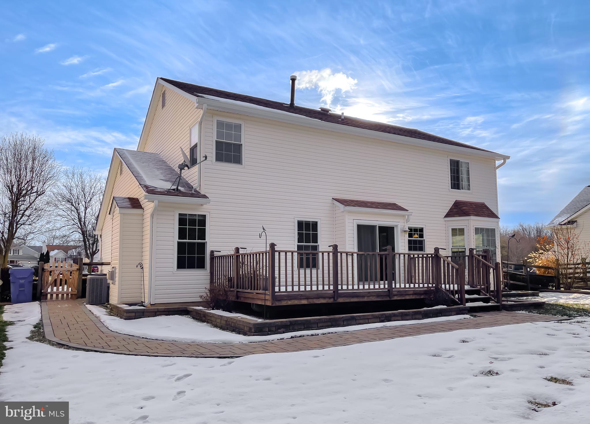 DORCHESTER - ST. CHARLES - Residential