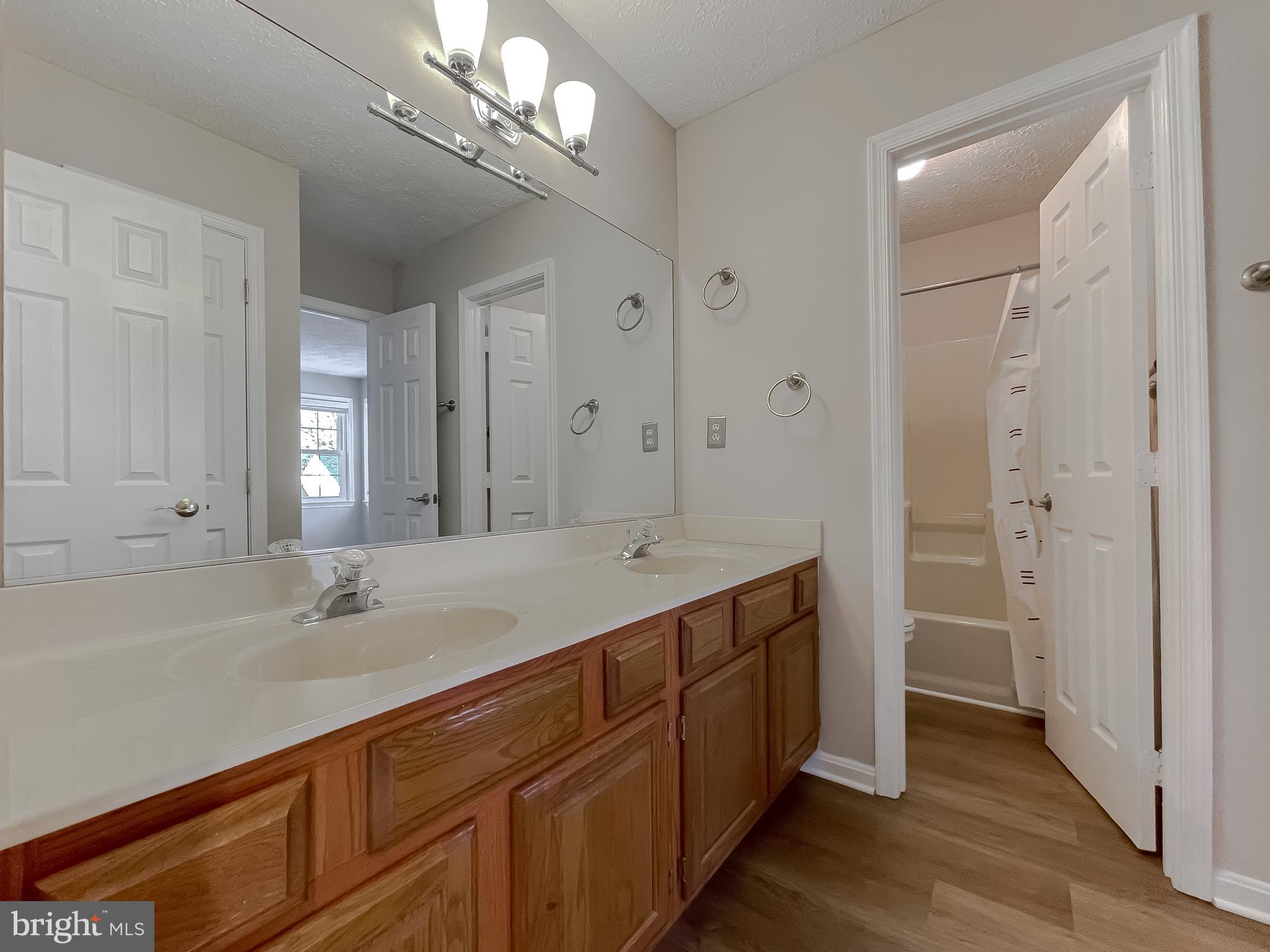 DORCHESTER - ST. CHARLES - Residential