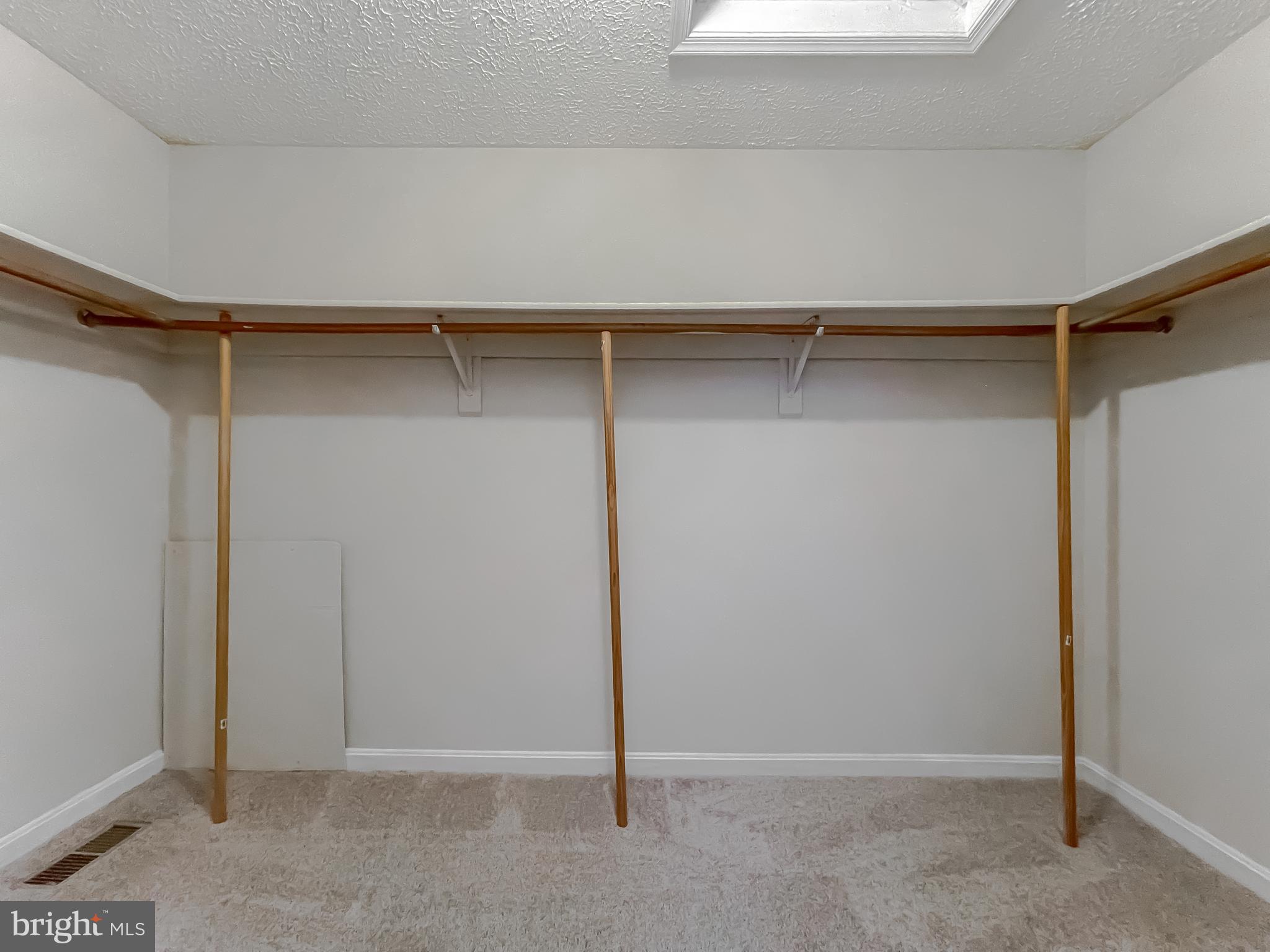 DORCHESTER - ST. CHARLES - Residential