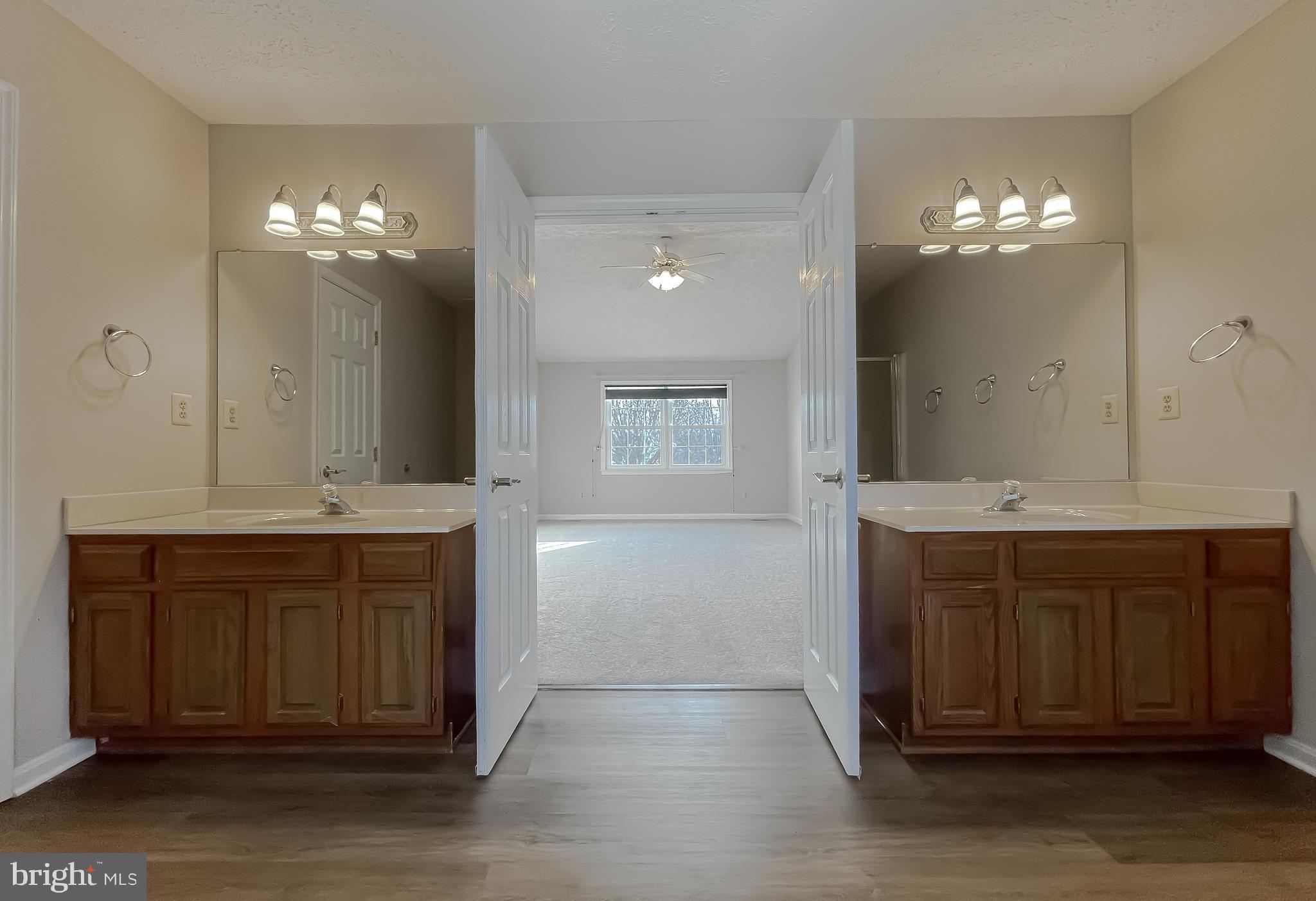 DORCHESTER - ST. CHARLES - Residential