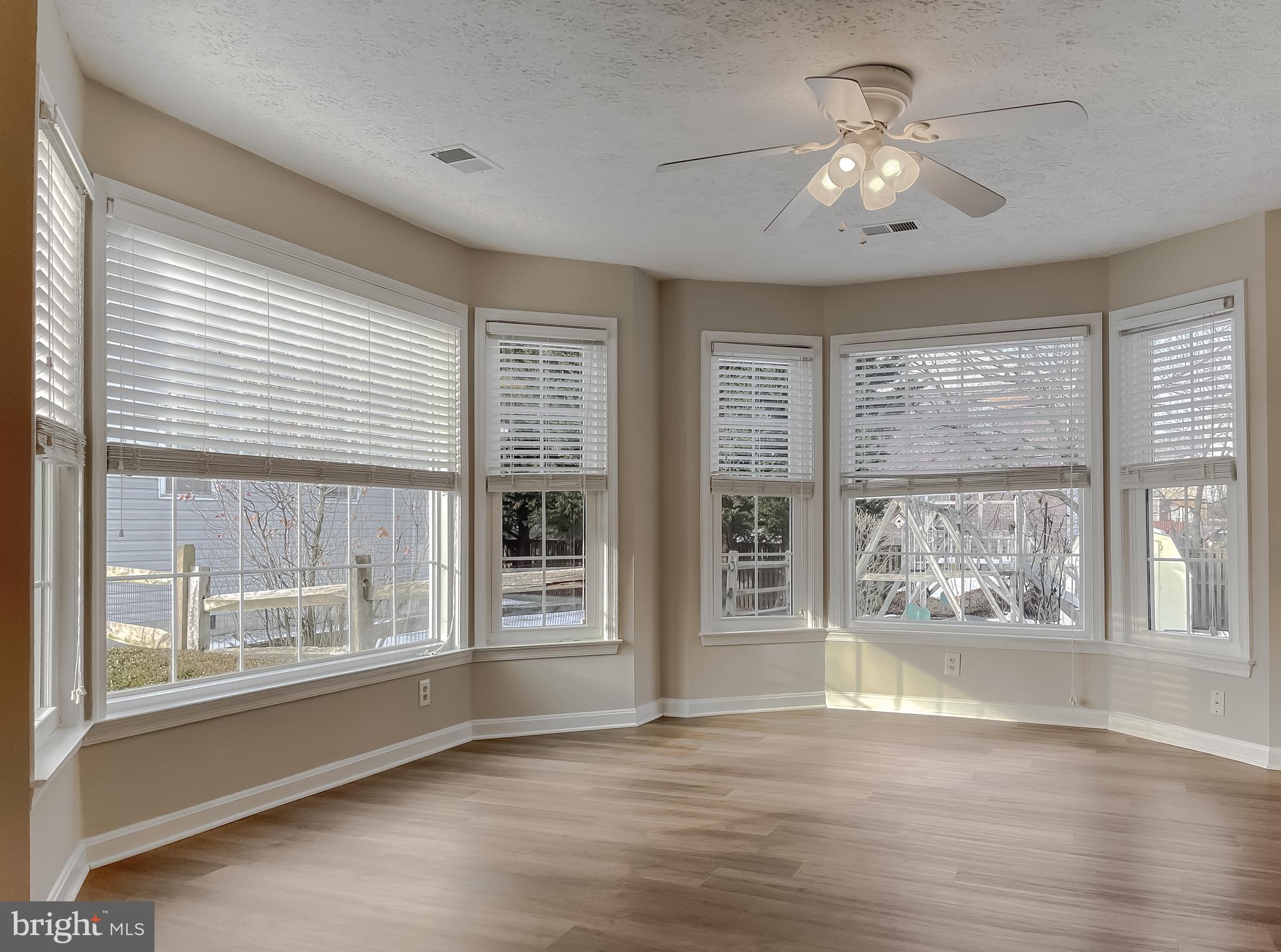 DORCHESTER - ST. CHARLES - Residential