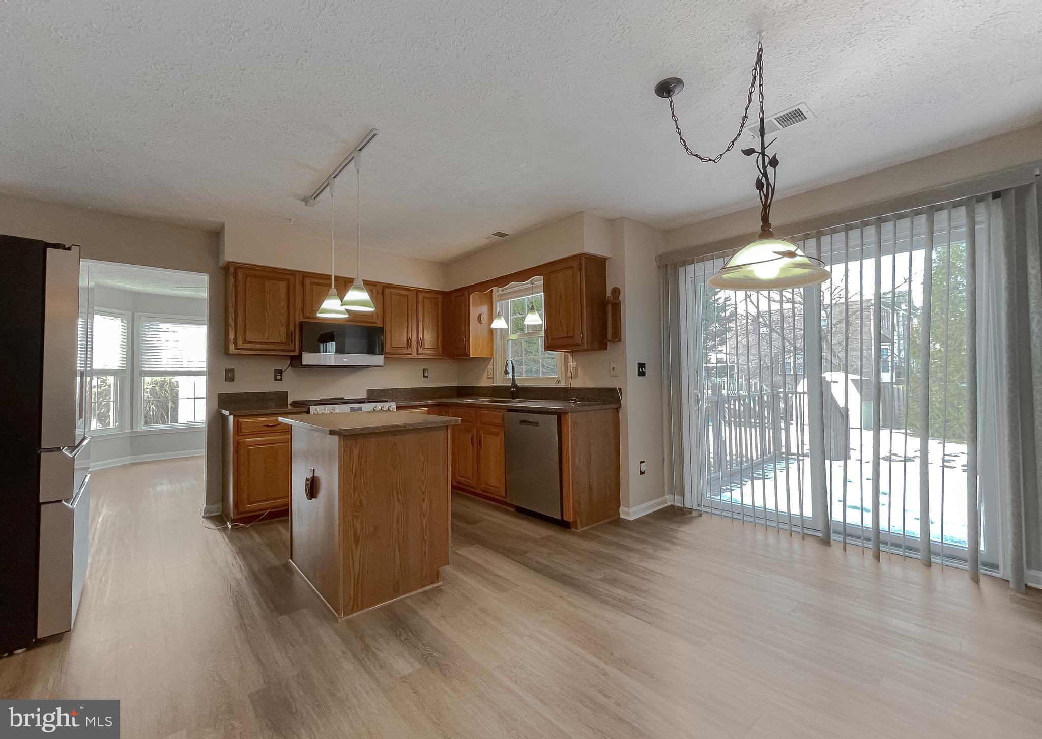 DORCHESTER - ST. CHARLES - Residential