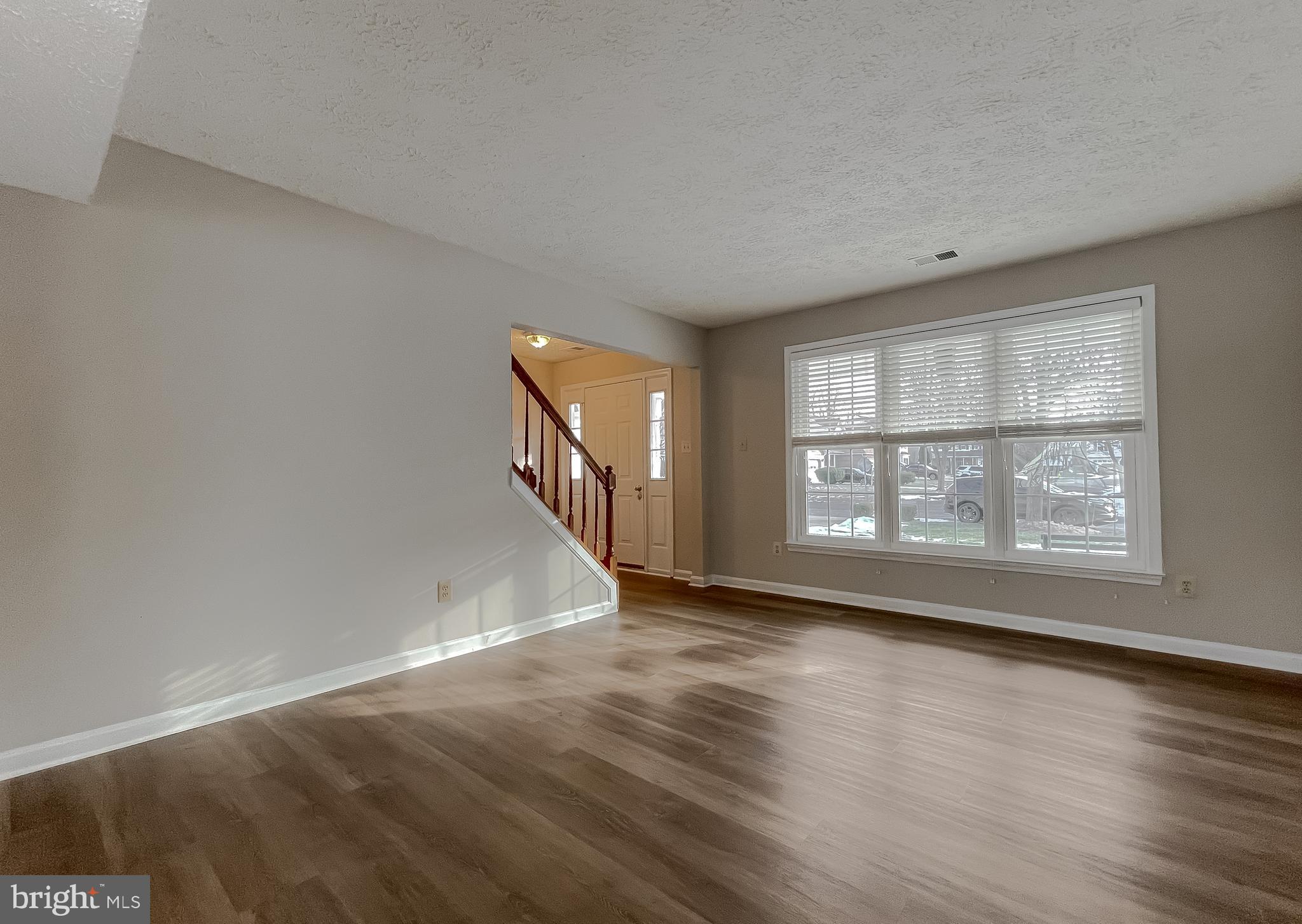 DORCHESTER - ST. CHARLES - Residential