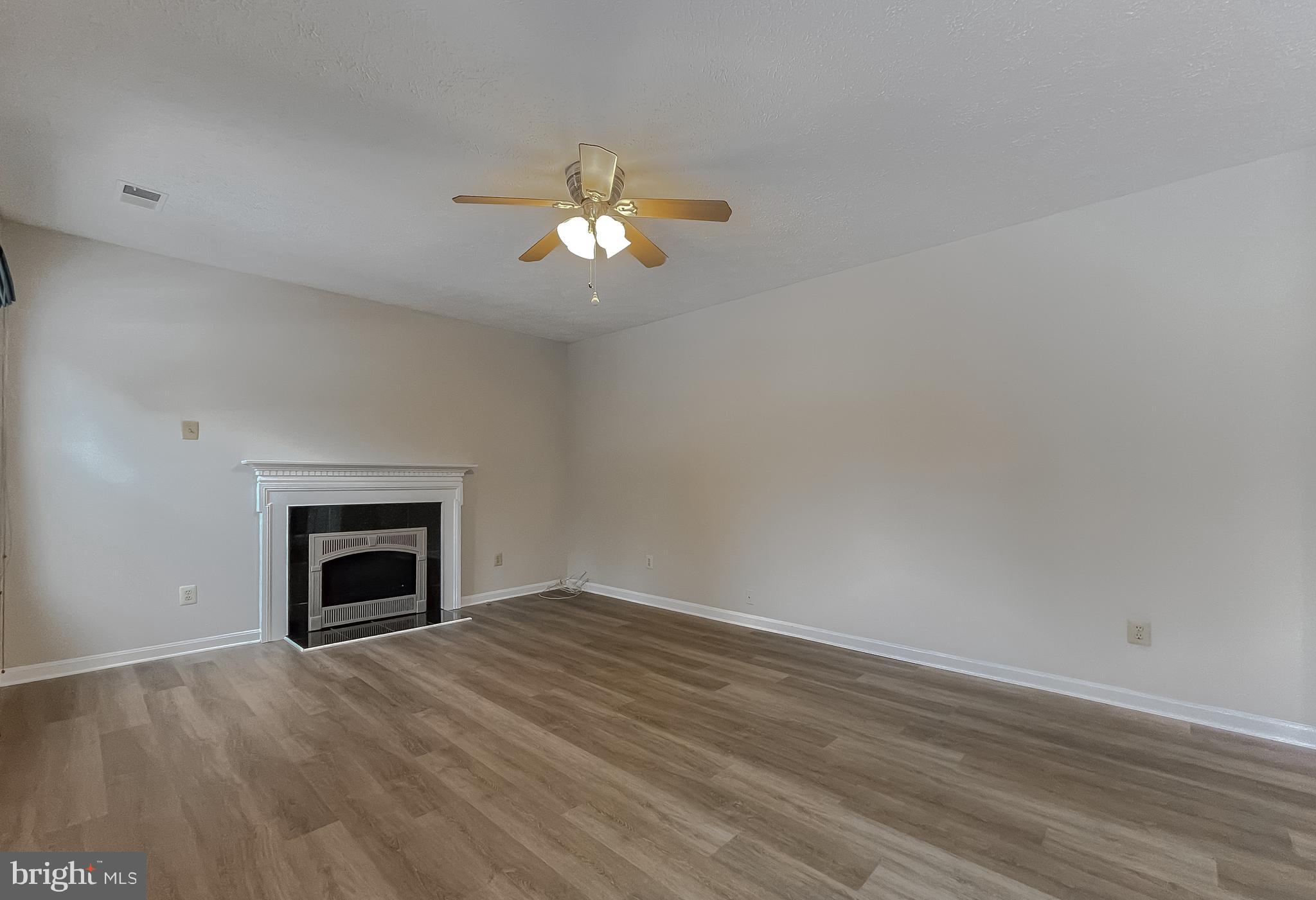 DORCHESTER - ST. CHARLES - Residential