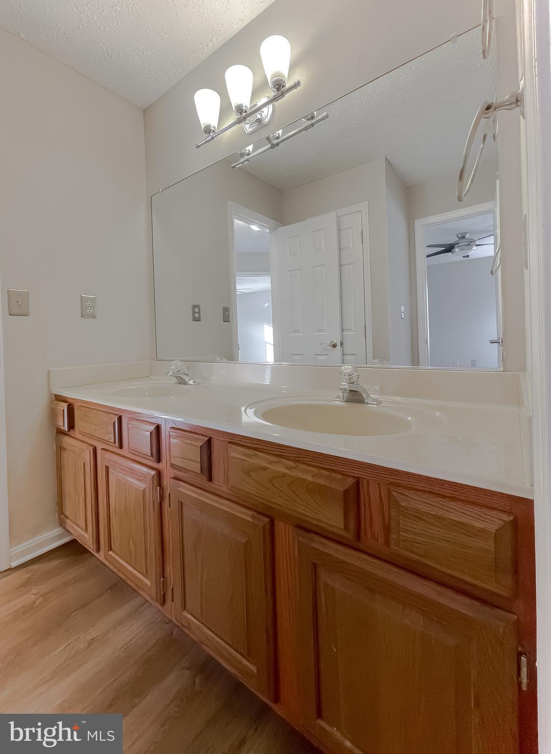 DORCHESTER - ST. CHARLES - Residential